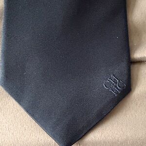 Carolina Herrera Classic Tie